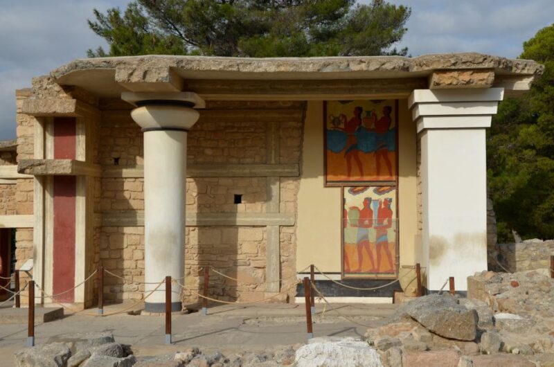 From Chania: Knossos Palace and Heraklion Full-Day Tour - Itinerary and Locations