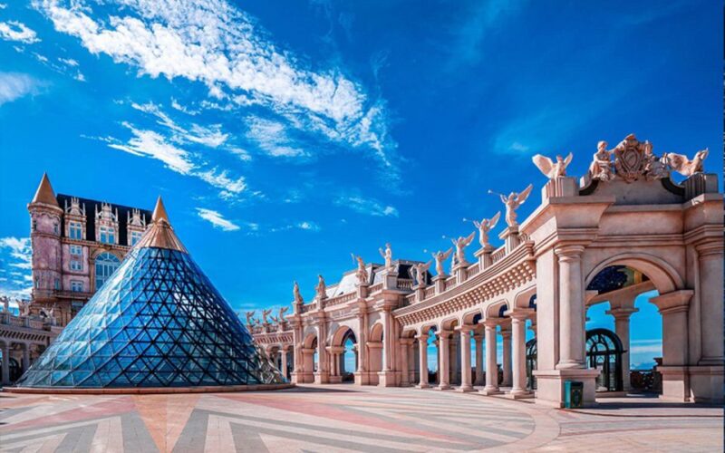 From Da Nang: Shuttle Bus to Ba Na Hills Golden Bridge - Itinerary Details