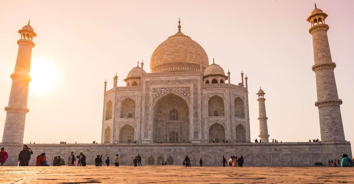 From Delhi: All-Inclusive Taj Mahal Tour by Gatimaan Express - Travel Experience