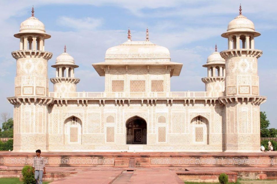 From Delhi: Private Taj Mahal Agra Fort & Baby Taj Day Trip - Itinerary Highlights