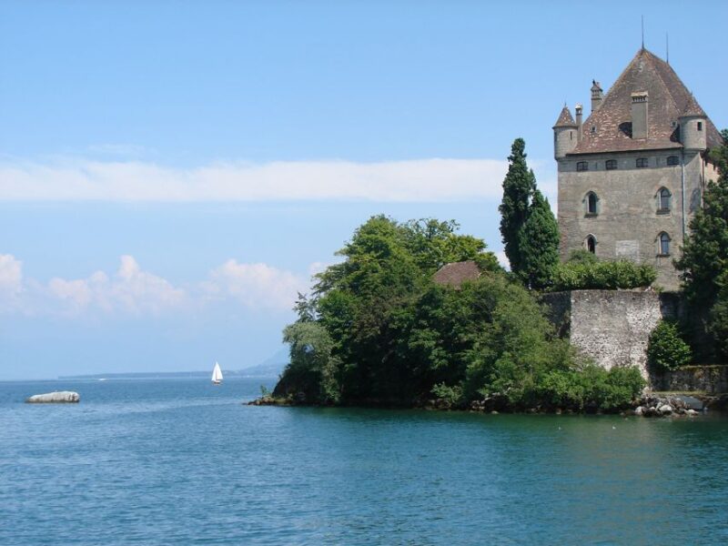 From Geneva: Day Tour to Chamonix & Yvoire Medieval Village - Itinerary Highlights