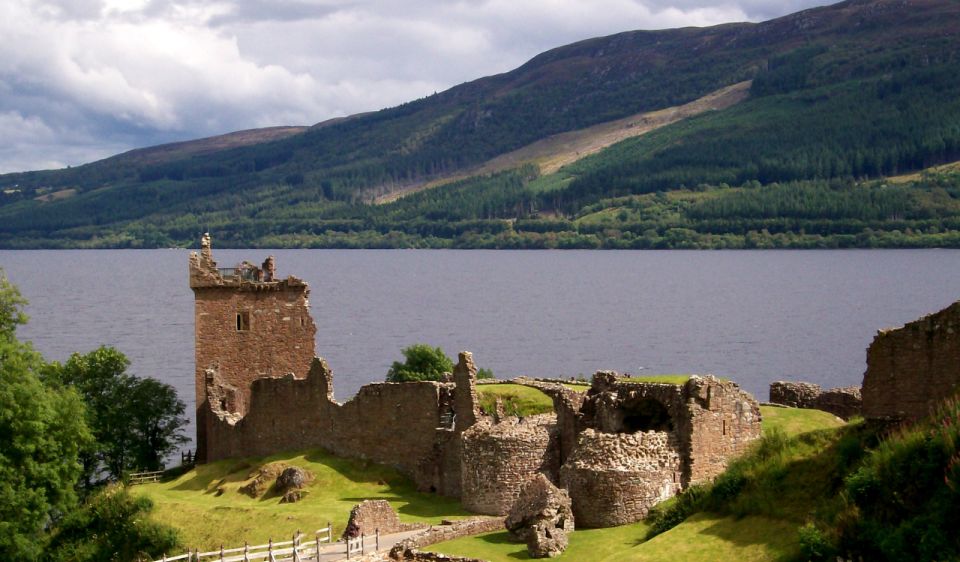 From Glasgow: Loch Ness and Urquhart Castle Private Day Tour - Itinerary Highlights