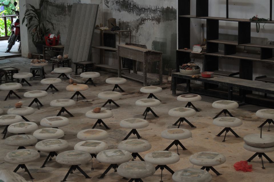 From Hanoi: 4-Hour Bat Trang Ceramics Village Tour - Itinerary Details