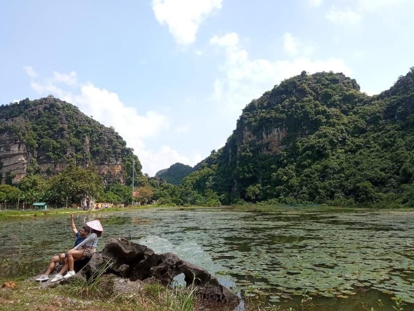 From Hanoi: Hoa Lu, Tam Coc or Trang An Day Trip - Tam Coc Experience