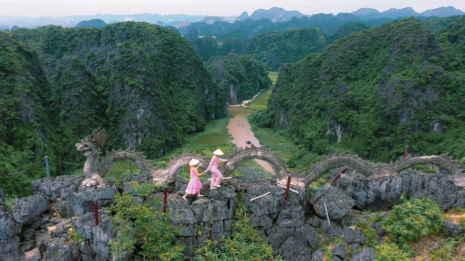 From Hanoi: Hoa Lu, Trang An Boat, Mua Cave Hiking-Day Trip - Itinerary Highlights