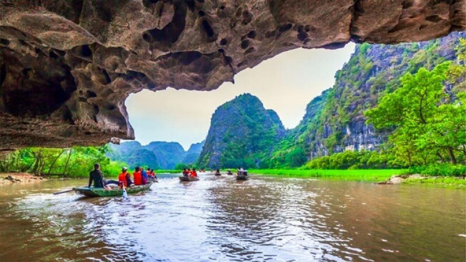 From Hanoi: Tam Coc, Hoa Lu & Mua Caves Full-Day Group Trip - Itinerary Highlights