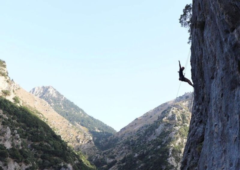 From Kalamata: Rock Climbing in Lagada - Climbing Location and Features