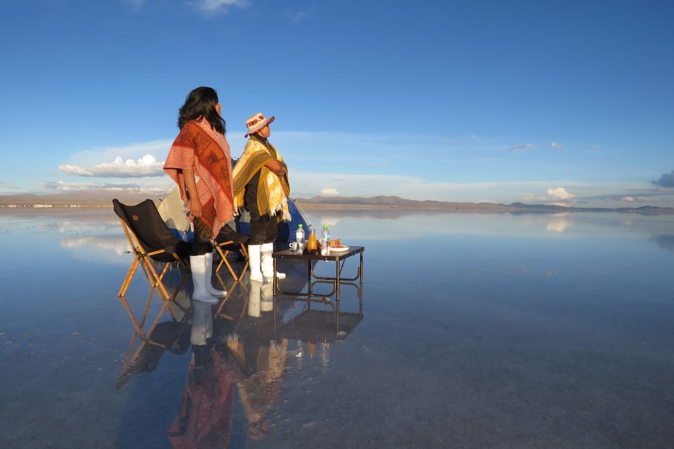 From La Paz: Uyuni Salt Flats & Tunupa Volcano by Bus. - Itinerary Highlights