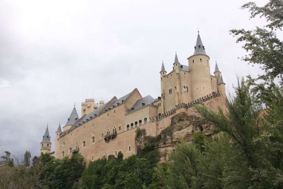 From Madrid: Avila and Segovia Full-Day Tour - Itinerary Details