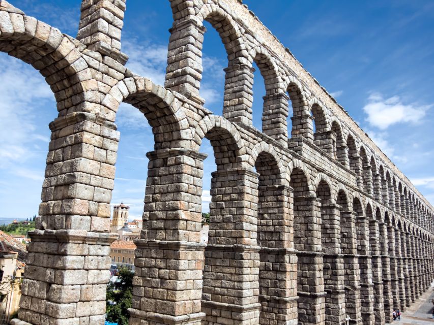 From Madrid: Segovia Tour With Cathedral and Alcazar Entry - Itinerary Highlights