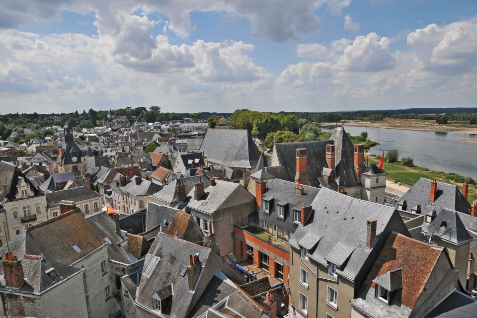 From Paris: Small-Group Loire Valley Castles Full-Day Tour - Itinerary Highlights