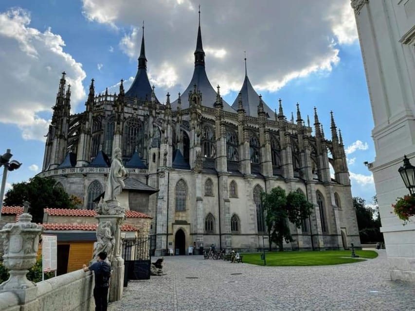 From Prague: Day Trip to Kutna Hora With Czech Lunch - Itinerary Highlights