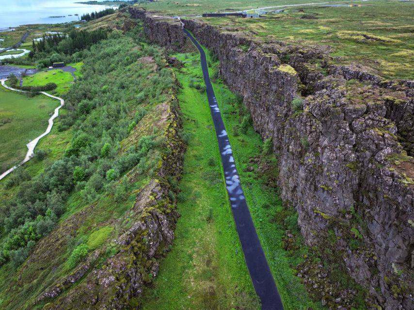 From Reykjavik: Golden Circle & Geothermal Bakery Tour - Itinerary Highlights