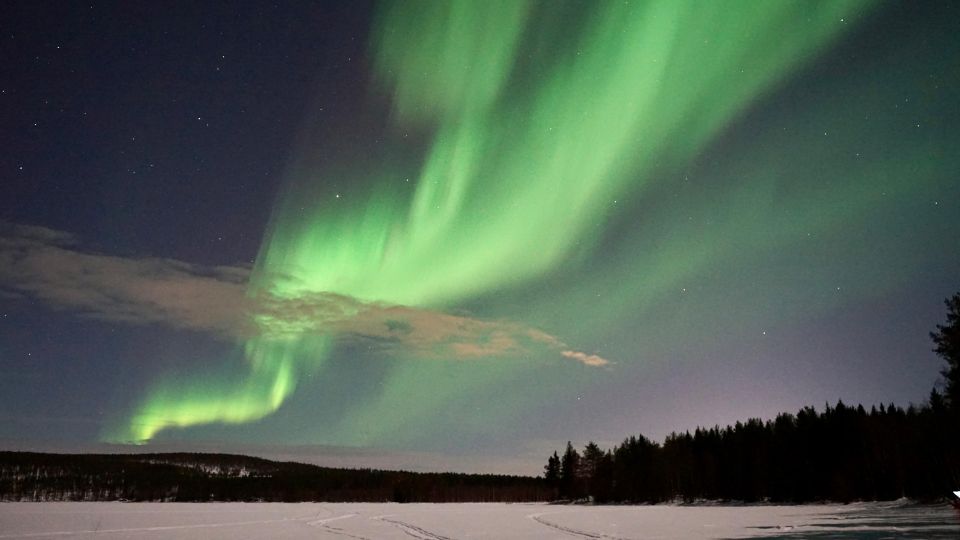 From Rovaniemi: Northern Lights Van Tour With Photos - Experience Highlights