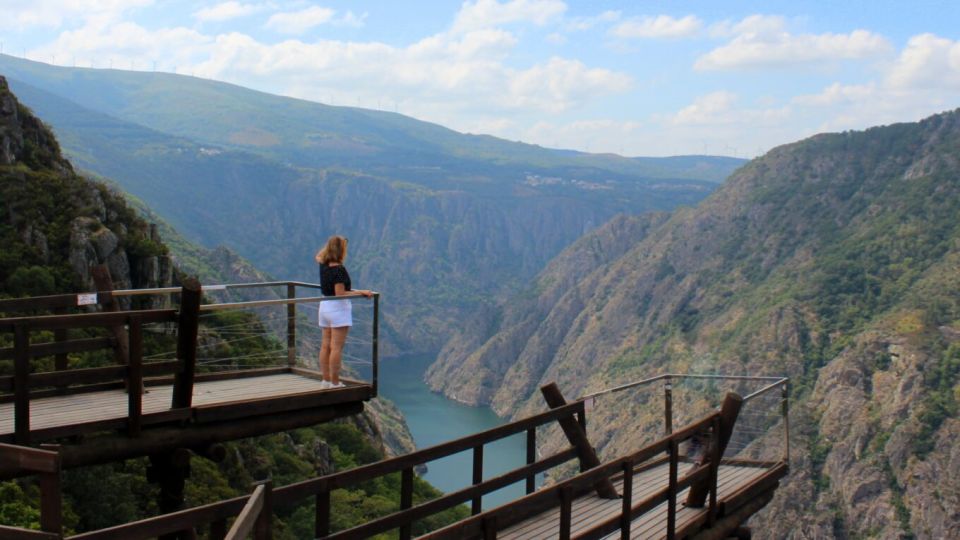 From Santiago: Ribeira Sacra Tour & Boat Trip - Itinerary Highlights