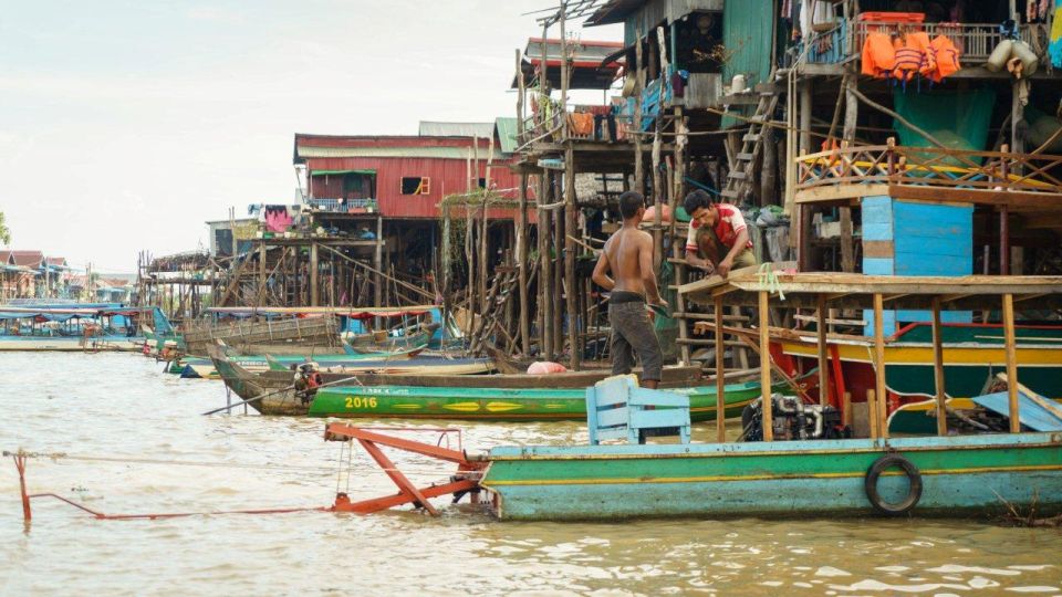 From Siem Reap: Kampong Phluk Floating Village Tour by Boat - Experience Highlights