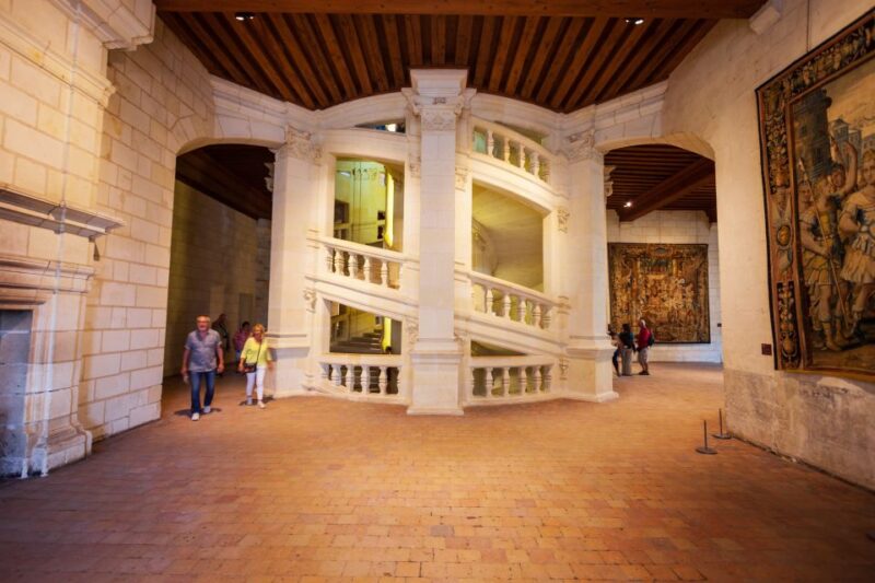 From Tours: Chenonceau and Chambord Castles Guided Tour - Itinerary Details