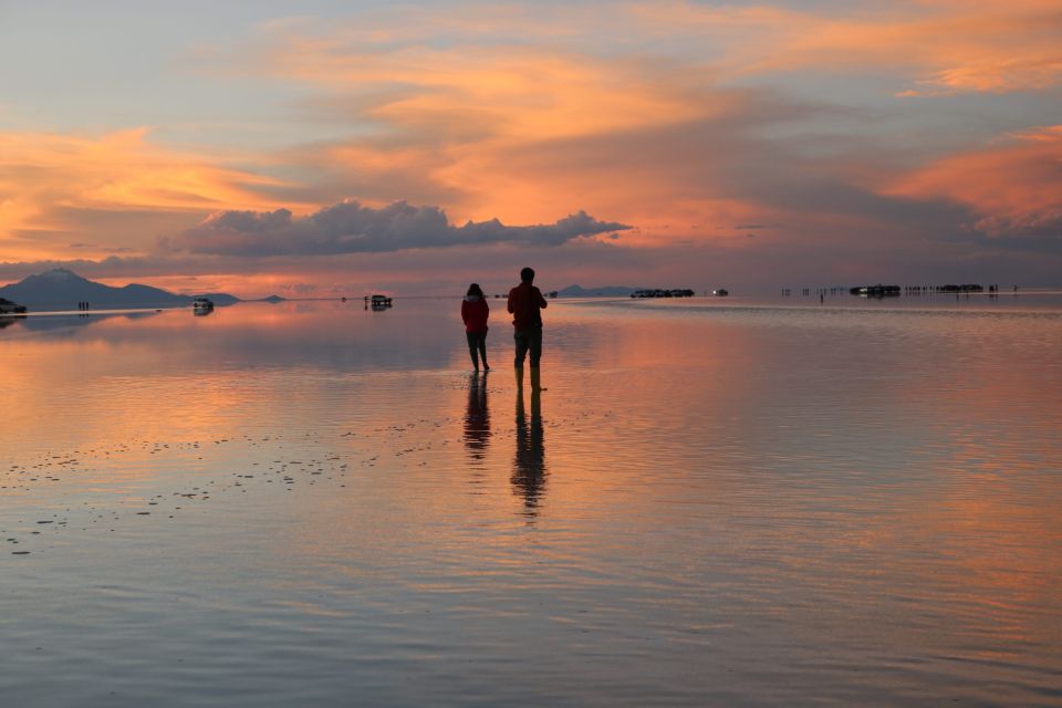 From Uyuni:Uyuni Salt Flats With Incahuasi Island |Full Day| - Itinerary Highlights