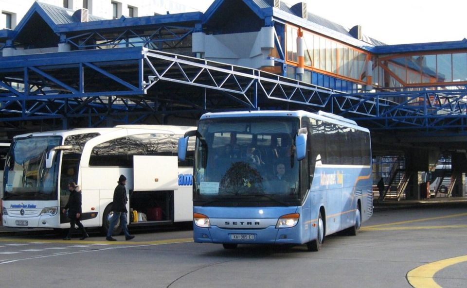 From Zagreb: Plitvice Lakes Round-Trip Comfort Bus Transfer - Transportation Features