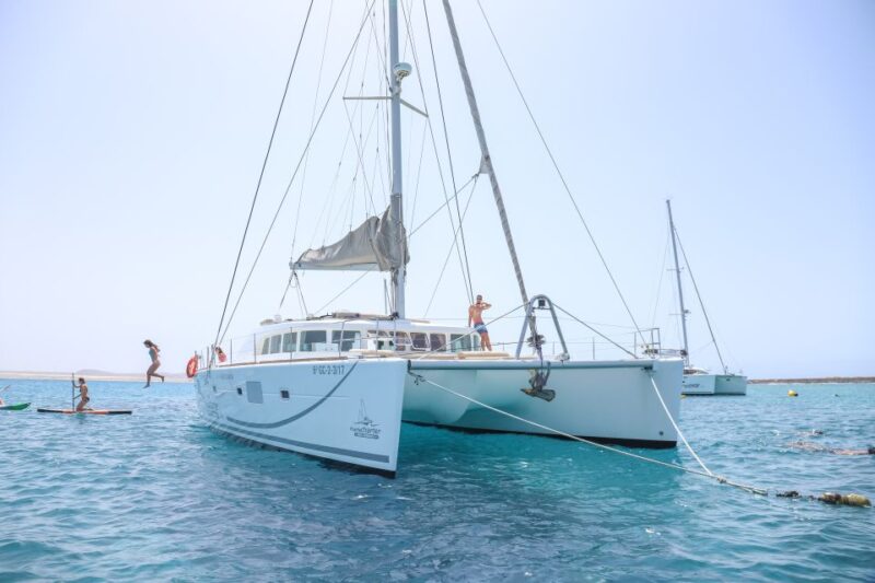 Fuerteventura: Private Luxury Catamaran to Lobo Island - Highlights of the Experience