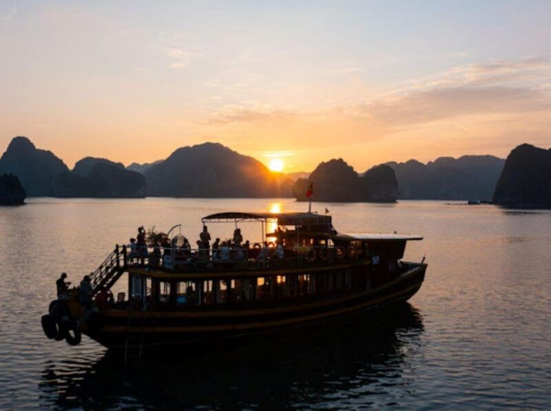 Full Day Boat Tour to Lan Ha Bay - Ha Long Bay - Itinerary Highlights