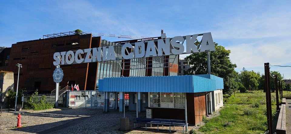 Gdansk: European Solidarity Centre Guided Tour - Experience and Highlights