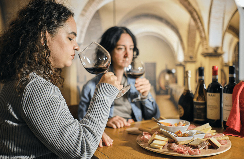 Genoa Wine Tasting Near the Aquarium - Tasting Experience