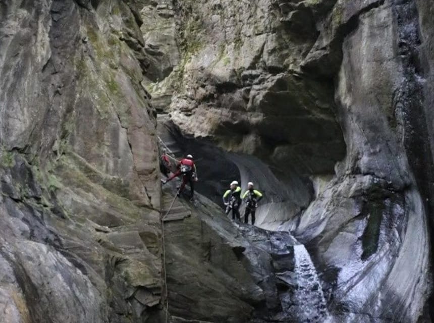 Gordevio: Maggia Valley Val Grande Advanced Canyoning - Experience Highlights