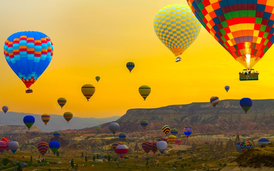 Göreme: Sunrise Hot Air Balloon Flight Over Cappadocia - What to Expect During Flight