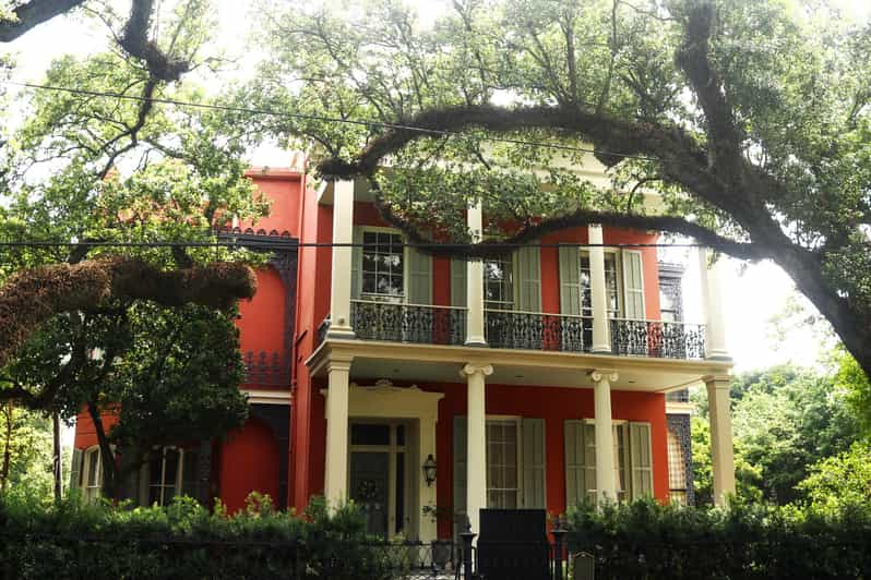 Gossip & Grandeur: A Stroll Through NOLAs Garden District - Experience Highlights