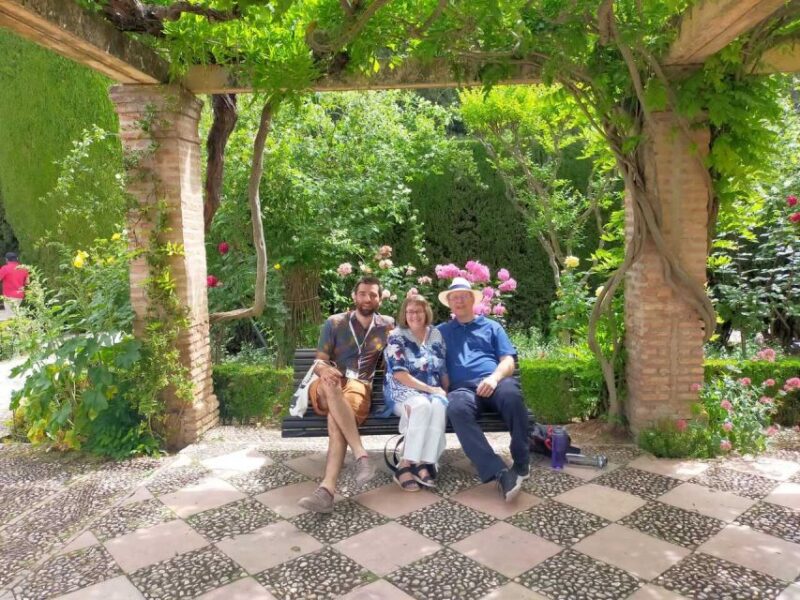 Granada: Alhambra and City Private Tour - Itinerary Details
