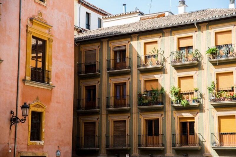 Granada: Private Custom Tour With a Local Guide - Tour Features