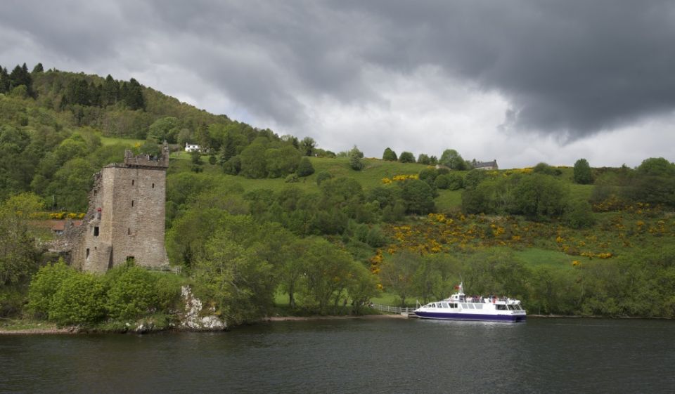 Greenock: Shore Excursion to Stirling Castle and Loch Lomond - Itinerary Highlights