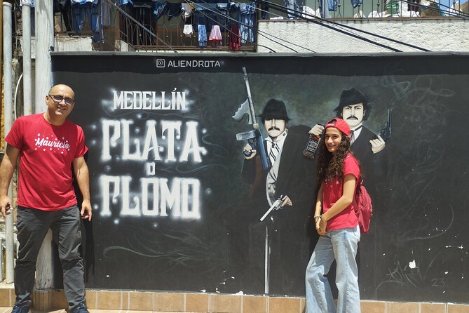 Half-day Private Historical Tour in Pablo Escobar - Meeting and Pickup