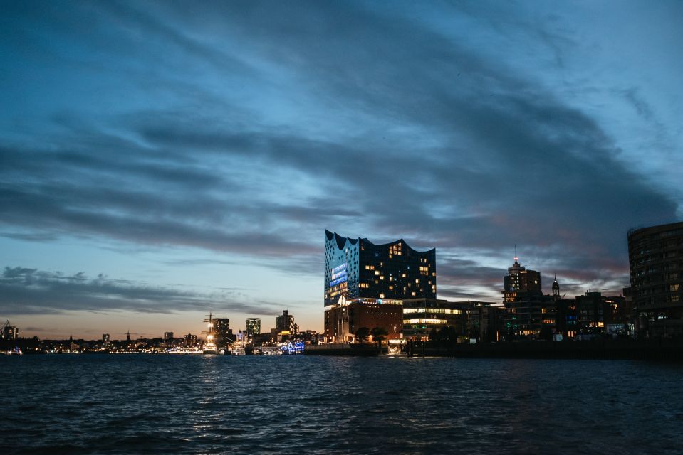 Hamburg: 1-Hour Harbor Evening Lights Cruise - Experience Highlights