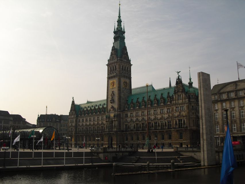 Hamburg: Private - Town Hall, Speicherstadt, Elbphilharmonie - Itinerary Highlights