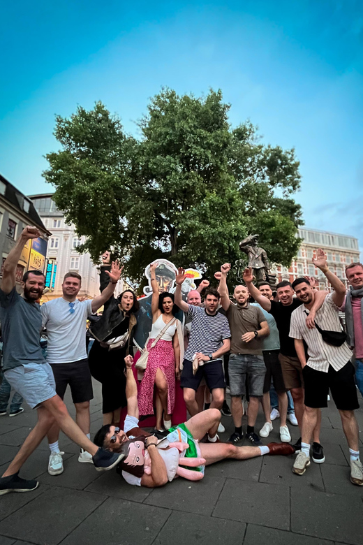 Hamburg: Pubcrawl & Nightlife Tour at St.Pauli District - Tour Highlights and Inclusions