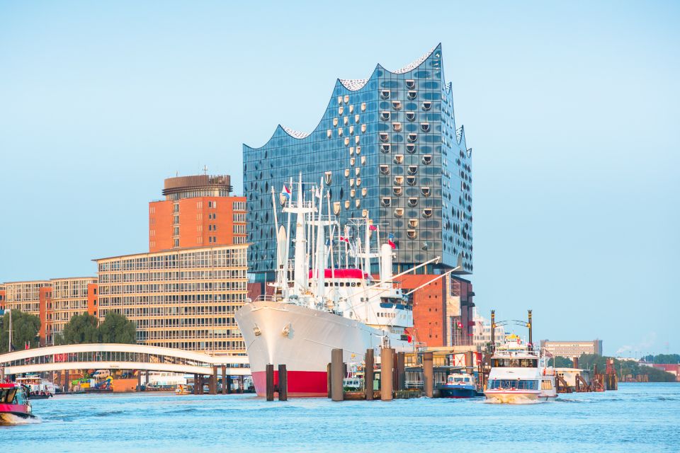 Hamburg: Speicherstadt and HafenCity Tour - Historical Significance of Speicherstadt