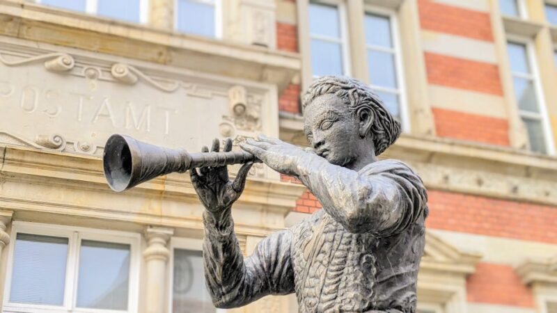 Hamelin: Old Town Exploration Self-guided Walking Tour - Booking and Reservation Details