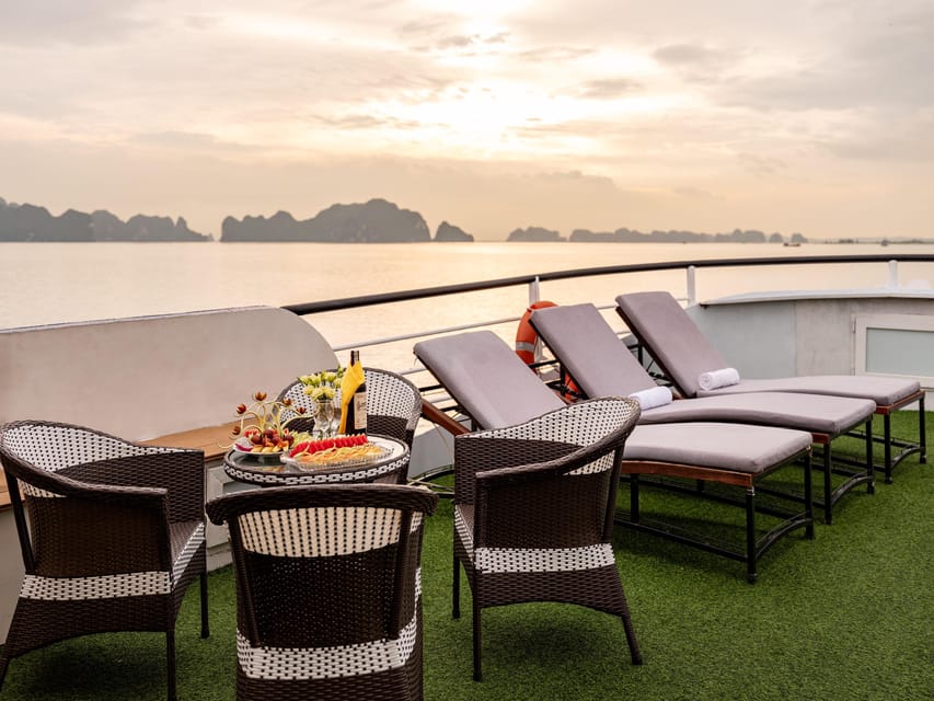 Hanoi: Halong Bay Cruise With Sung Sot Cave and Titop Island - Itinerary Highlights