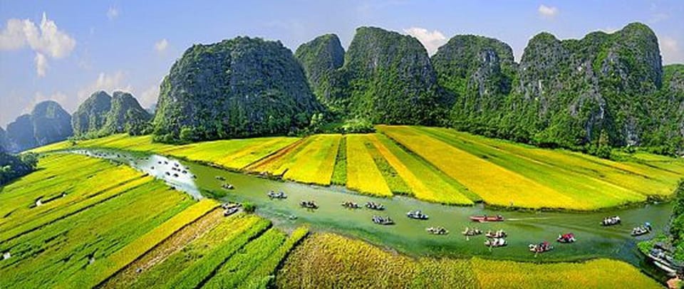 Hanoi: Hoa Lu, Tam Coc and Mua Cave Limo Bus Tour With Lunch - Itinerary Highlights