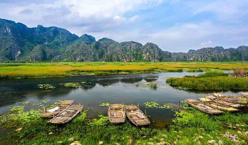 Hanoi: Hoa Lu, Trang an and Mua Cave Luxury Tour With Lunch - Itinerary Highlights