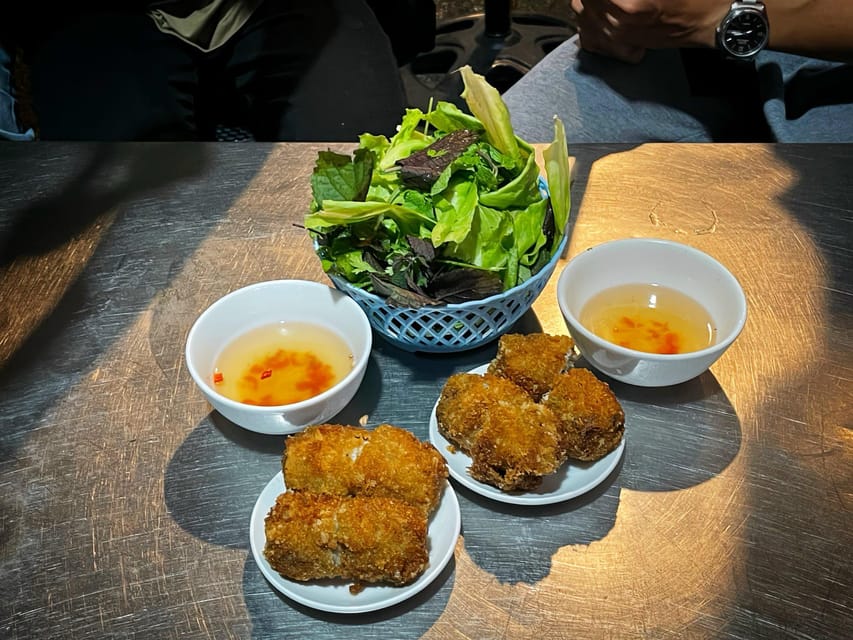 Hanoi: Old Quarter Food Tour With Train Street - Experience Highlights