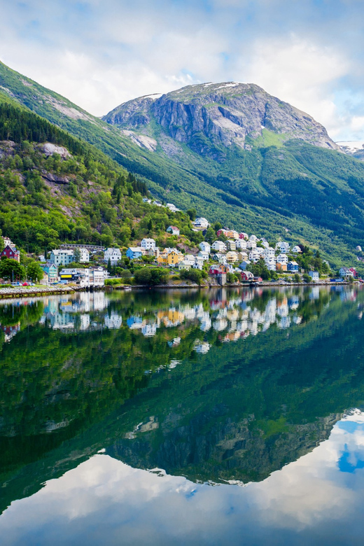 Hardangerfjord Lunch at Cider Farm, Coffee at Historic Hotel - Lunch Menu Highlights