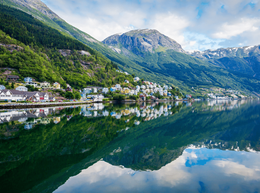 Hardangerfjord Lunch at Cider Farm, Coffee at Historic Hotel - Ferry Crossings and Views