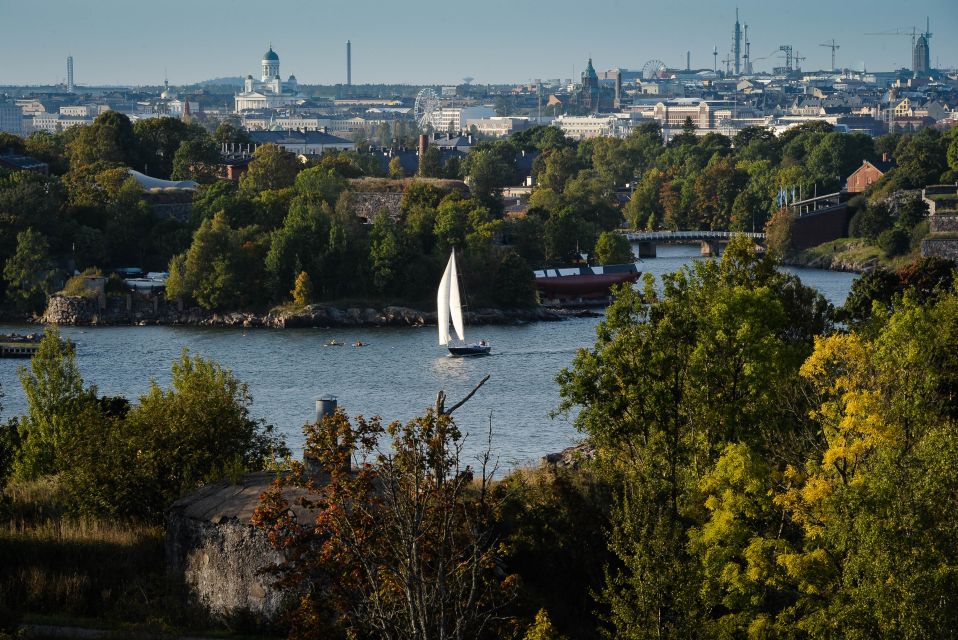 Helsinki: City and Outer Islands Guided RIB Boat Tour - Experience Highlights