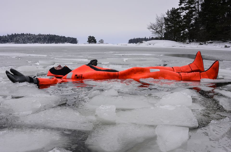 Helsinki: Floating Experience in a Survival Suit - Unique Features