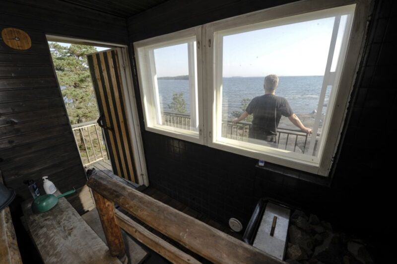 Helsinki: RIB Tour to Summer Cottage With BBQ and Sauna - Experience Highlights