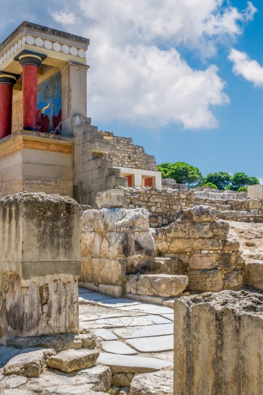 Heraklion City, Walking Tour, Old Market & Knossos Palace - Itinerary and Highlights