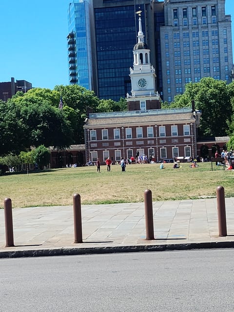 Historic Philadelphia Walking Tour - Meet Your Guide